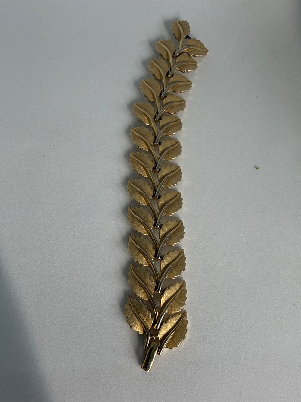 Vintage Signed Crown Trifari Gold Tone Leaf Bracelet for Repair / crafting